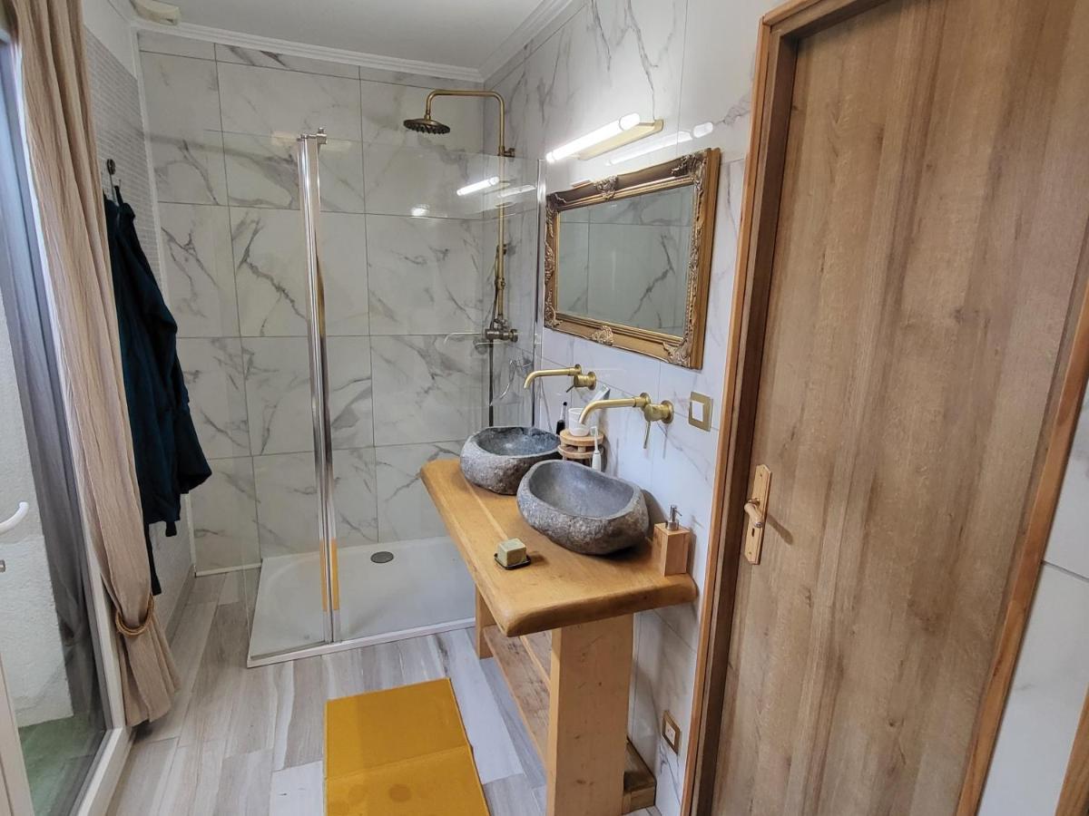Choisy Le Jacuzzi Bed & Breakfast Екстериор снимка