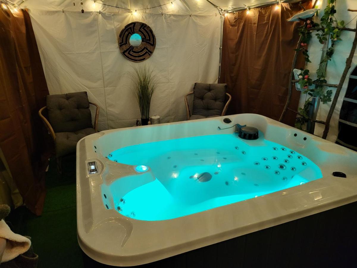 Choisy Le Jacuzzi Bed & Breakfast Екстериор снимка