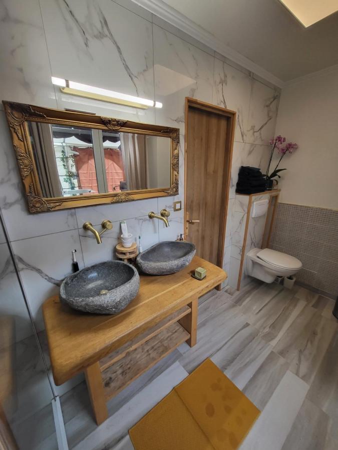 Choisy Le Jacuzzi Bed & Breakfast Екстериор снимка